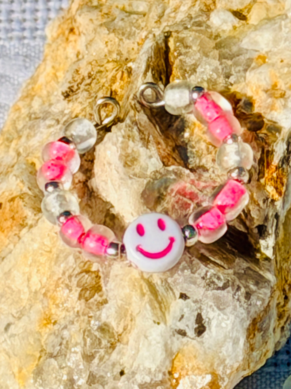 Do Stuff Adjustable Glow Smiley Ring
