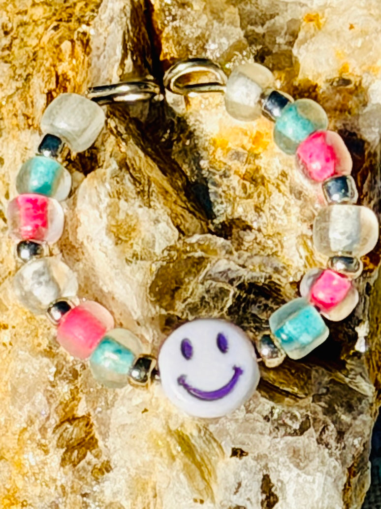 Do Stuff Adjustable Glow Smiley Ring