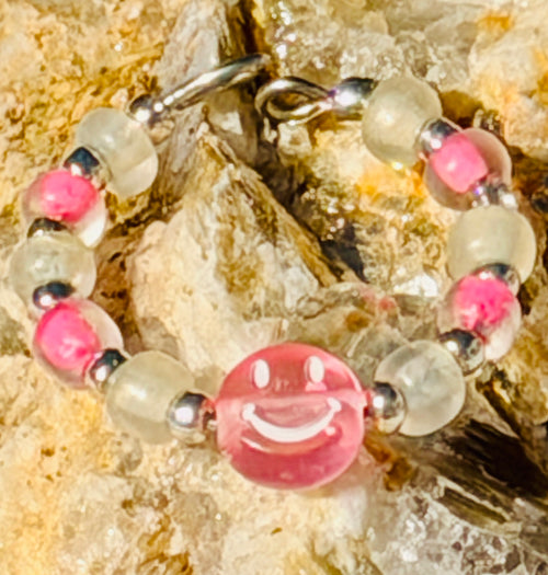 Do Stuff Adjustable Glow Smiley Ring – BOLD